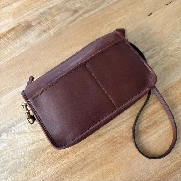 Vintage COACH 70s 80s Carnival Crossbody Brown Leather Small/Med Bag - Picture 13 of 16